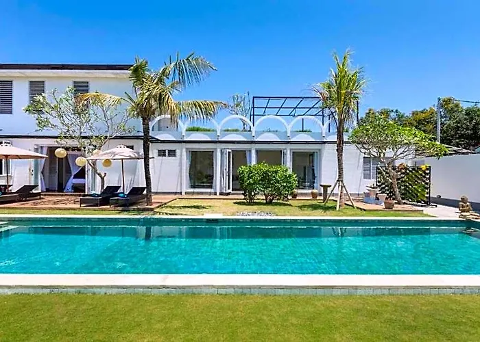 Grand Dineshcara 5 Bedroom Private Pool Zn56 Kuta Selatan