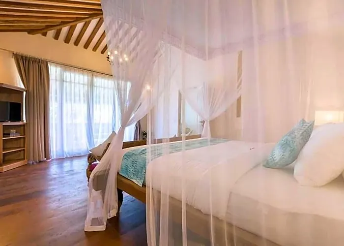 Grand Dineshcara 5 Bedroom Private Pool Zn56
