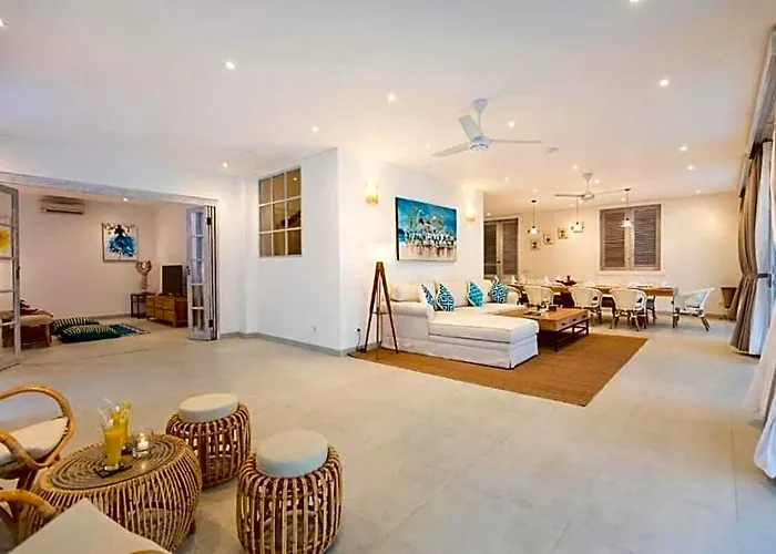 Grand Dineshcara 5 Bedroom Private Pool Zn56 Villa Kuta Selatan
