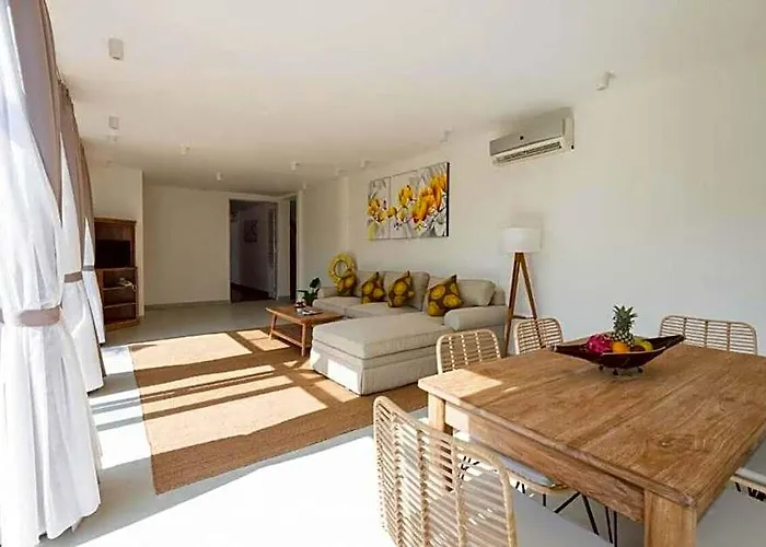 Grand Dineshcara 5 Bedroom Private Pool Zn56 Villa