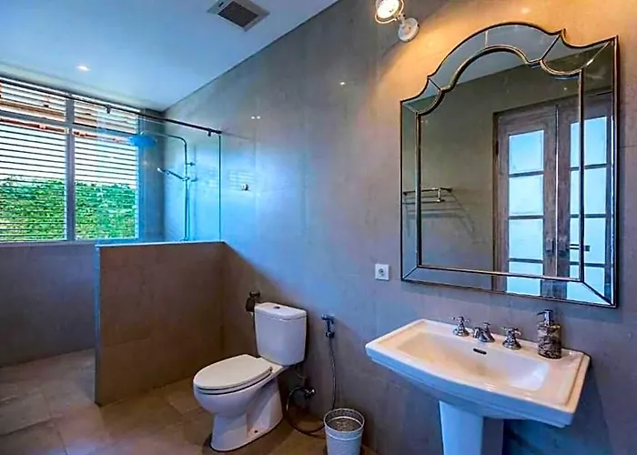 Grand Dineshcara 5 Bedroom Private Pool Zn56 Kuta Selatan