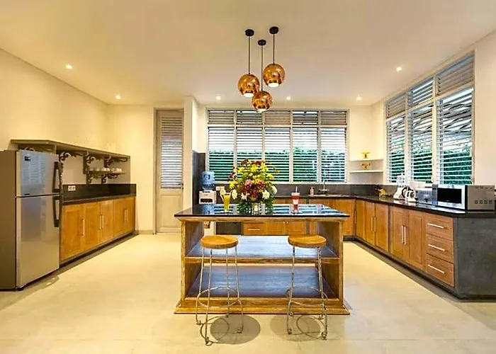 Grand Dineshcara 5 Bedroom Private Pool Zn56 Kuta Selatan