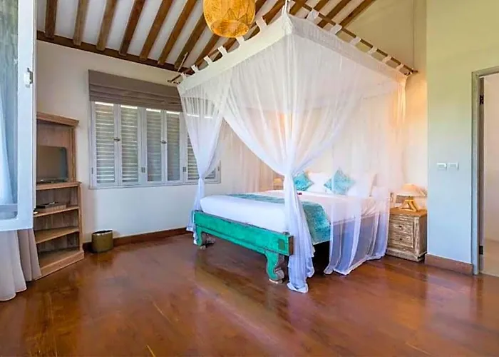 Grand Dineshcara 5 Bedroom Private Pool Zn56 *