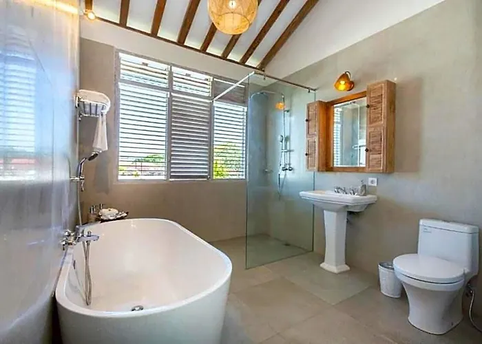Grand Dineshcara 5 Bedroom Private Pool Zn56 Villa *