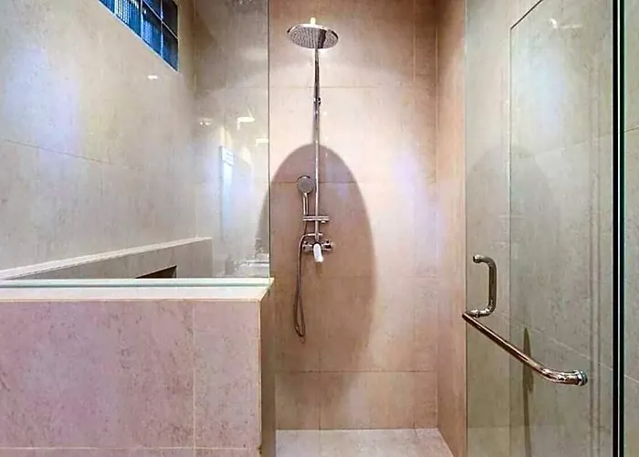 Grand Dineshcara 5 Bedroom Private Pool Zn56